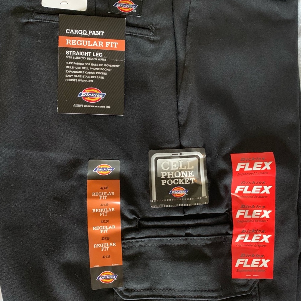 New DICKIES 42x30 BLACK Relax Straight Leg CARGO